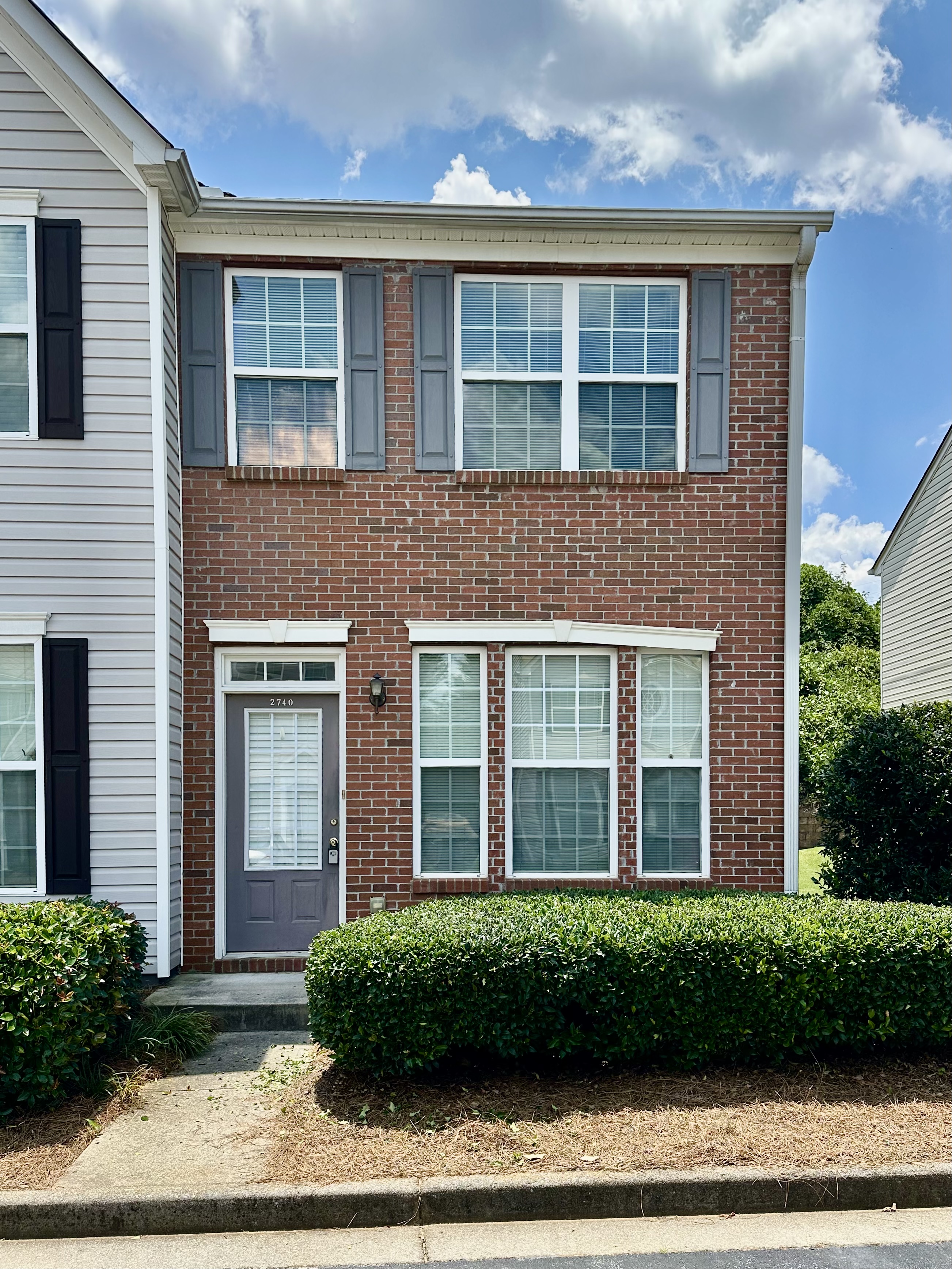 2BD/2.5BA TOWNHOUSE FOR RENT